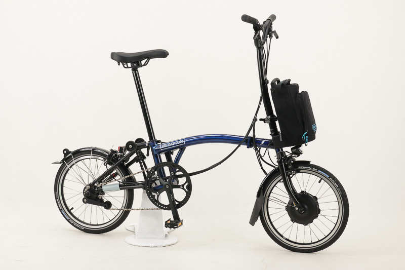 Brompton Electric H6 LD 20Zoll Falt-E-Bikes 2 Gang Nabenschaltung mit Freilauf + City Bag 8,55 Ah blau  Rahmenhöhe: 24 cm