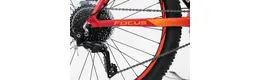 Focus Jarifa Plus Pro E-MTB  E-Bike Bosch Ah Herrenfahrrad 10 Gang Kettenschaltung rot Bosch Rahmenhöhe: 42 cm