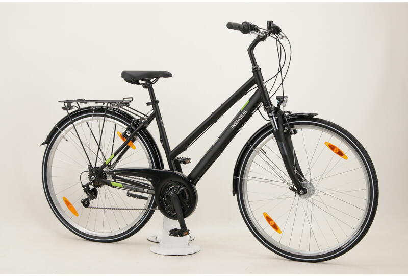 Pegasus Avanti 18 28 Zoll Trapez Trekkingbike 18-Gang Kettenschaltung schwarz Rahmenhöhe: 50 cm